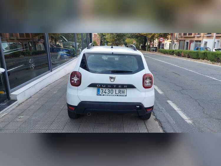 Dacia Duster 4X4 115CV foto 4
